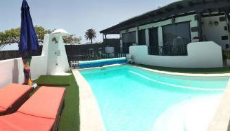 Aptos con piscina El Flamboyán 1 - Photo 1