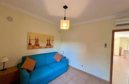 Gated Family Villa with Private Pool and Garden - Foto 16