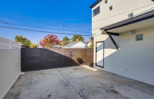 5 Bedroom plus loft room, 3 Bath home - Photo 38