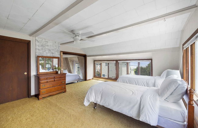 Maine Escape Beachy 2 Bdr! - Photo 2