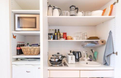 Privates Apartment mit Bad, Küche, Sofa & Balkon - Foto 5