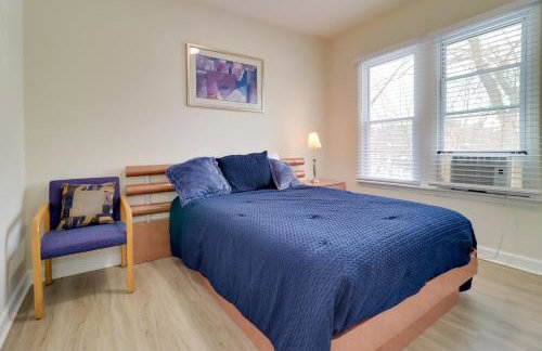 Modern Updates and Great Location! Detroit Duplex - Foto 17