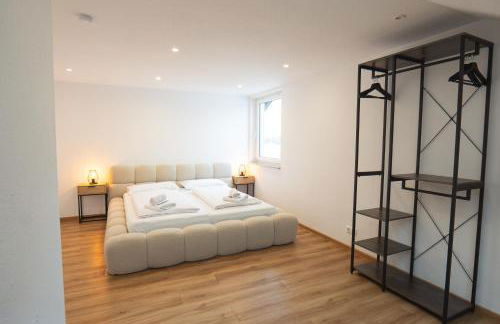 MaMa-Apartments - Netflix, Balkon, Kaffee & Tee, WIFI, Waschmaschine, familienfreundlich, kostenloser Parkplatz - 125 qm - Foto 3