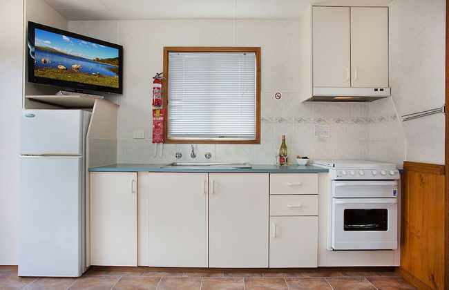 Lake Hamilton Motor Village & Caravan Park - Photo 16