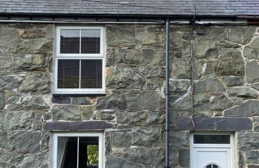 Ty'n y Cwm, Nant Peris - Photo 1