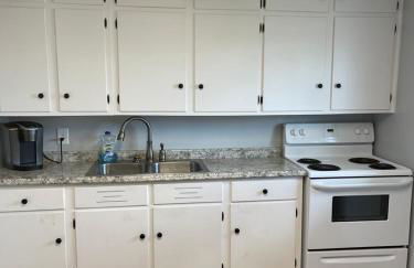 Charming 2-Bedroom House for a Peaceful Getaway - Foto 6