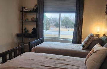 Peaceful Modern House by River & Park in Guernsey - Foto 10