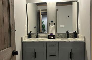 Lux Blue Ridge Cabin, Hot tub, Swing, PingPong! - Foto 37