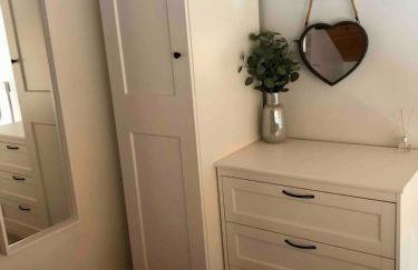 Lovely lodge in Pembrokeshire with Wi-Fi - Foto 13