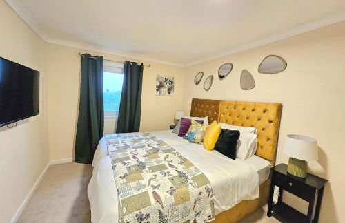 Stylish & Spacious 4 Bedroom House - Foto 14