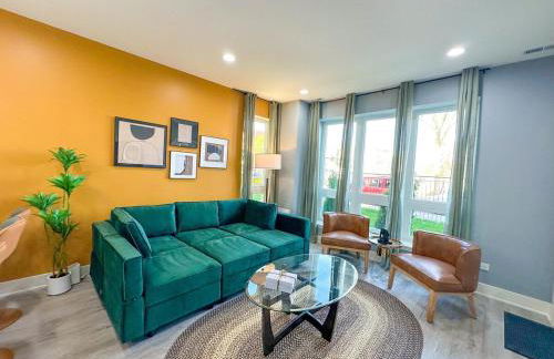 Spacious 3BR Family Oasis Sleeps 8 with Free Parking Near Medical District, Douglas Park and University of Illinois Chicago - Foto 2