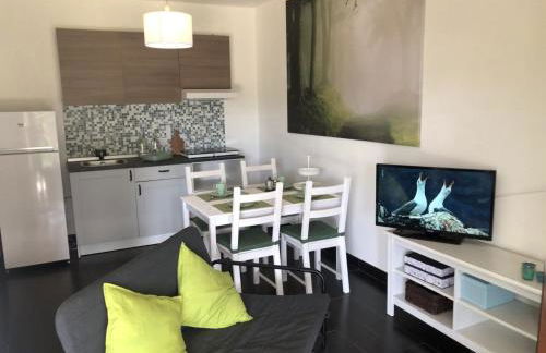 Tra il bosco e il lago - Foto 43