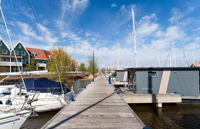 Modern Houseboat in Volendam With Shared Pool - Foto 14
