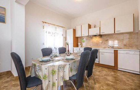 Cozy Apartment In Lukovo Sugarje - Foto 13