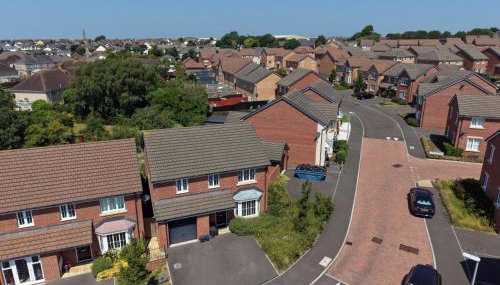 Contractor 4 Bed 2 BA 5 mins to Airport & Barry With Parking - Foto 1