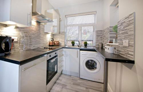 Beautiful Cozy Home With Free Parking - Foto 7