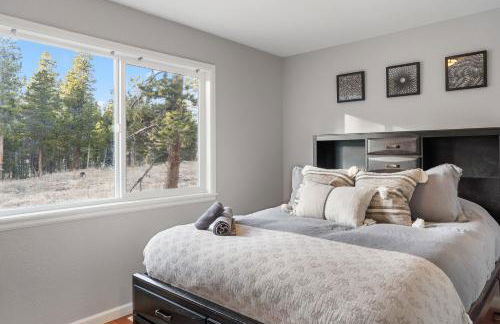 Cozy A-Frame Retreat - Hot Tub, Forest Views - Photo 37