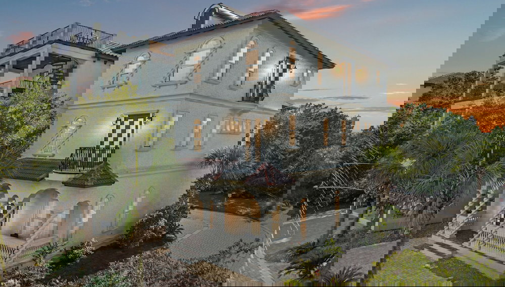 Poseidon's Grotto! 4BR 4.5ba Dog-friendly Heated Private Pool Grill Sleeps 12 - Foto 1, Imagen principal