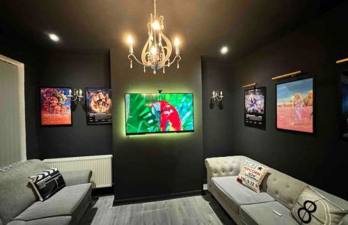 Now Screening…Large Movie Place 60 Inch TV (Sleep 11) - Photo 11