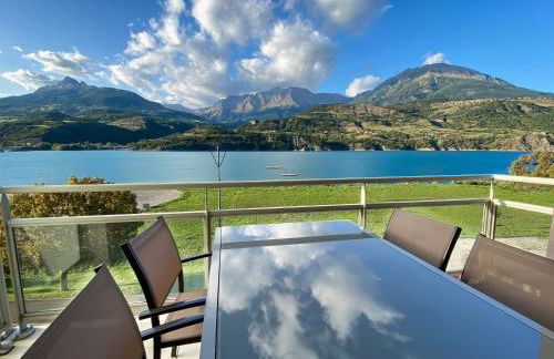 La terrasse au bord du Lac, vue panoramique lac et montagnes , 2 ch, linge et ménage inclus - Photo 1