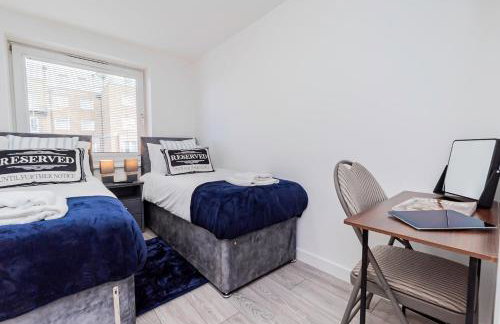 Upgraded 4 Beds Level Access Lifts 2 bath Parking - Foto 15