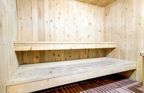 Summit 295 - Photo 5