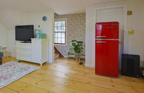 Long Island Nature Retreat with Peloton with Shared Pool - Foto 7