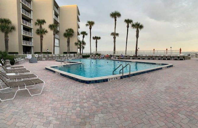 Ocean Front Condo in New Smyrna Beach FL - Foto 32