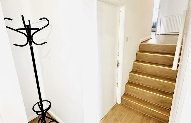 Beautiful 3-bed Apartment With Driveway Parking - Foto 26