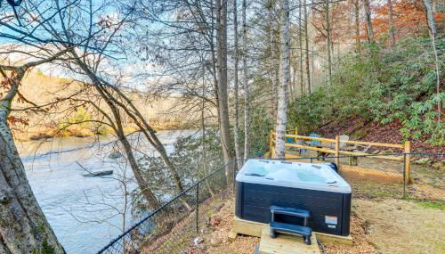 Toccoa Waterfront Hideaway Hot Tub and Fire Pit! - Foto 2
