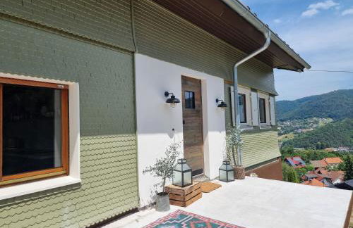 Haus am Berg mit Wellnessbereich, Bar und Panorama - Foto 21