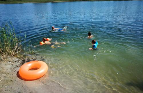 domki domek na jeziorem Wilczyńskim Budzisławskim , las, osobno ogrodzony 2-6 osób- klimatyzacja, ogrzewanie, 62-550 Zygmuntowo gm Wilczyn - Foto 11