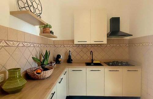 RESIDENZA AURORA - bright spacious House with Garden & outdoor Patio - Ardea - Tor San Lorenzo - Foto 8