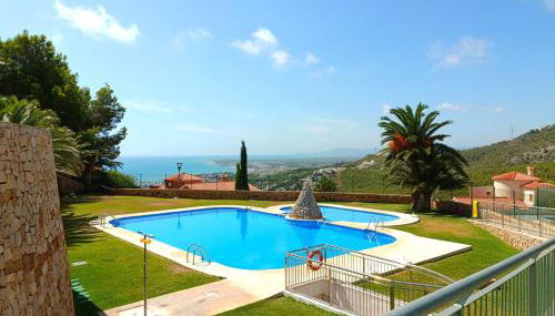 IRTA Sea & Mountain View Terrace - Photo 3, Garden