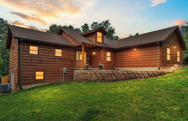 Teals Treasure Secluded Lakeside Cabin for 8! - Foto 1