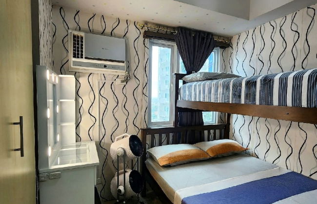 High-Tech Studio at Grass Residences -2 persons only, Quezon City - Foto 7