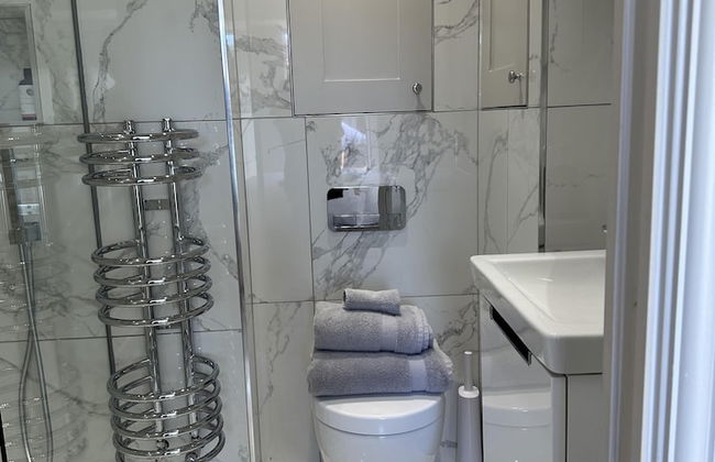 Beautiful 1-bed Studio in Bourne end - Foto 12