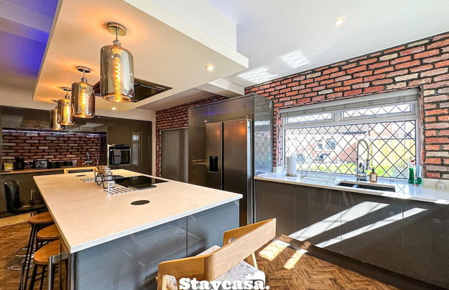 Beautiful Detached Villa - Jacuzzi Bath - Parking - Foto 57