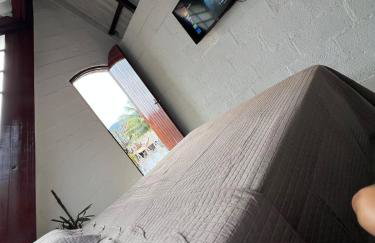 Casa estilo chale dúplex com 3 quartos, churrasqueira, balanço, chuveirão e a uma quadra da praia - Foto 27