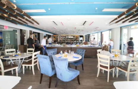 Beachfront Bentley Hotel One Bedroom Suite with Balcony and Beach access - Foto 38