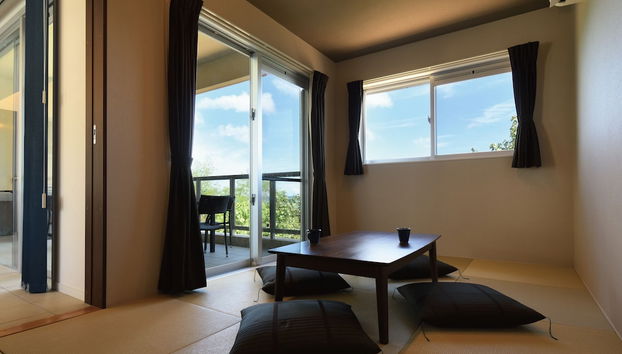 The Pool & Sauna Villa MOTOBU - Photo 5, Chambre