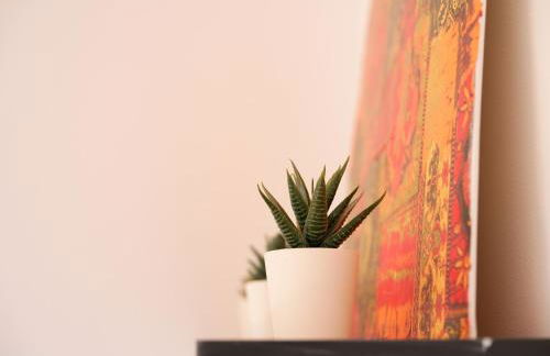 Le Remarquable à Saint Martin d'Hères - Situé au Calme - Proche de Grenoble des Centre de Formations et du Campus - 1 Lit King Size et un lit simple - Climatisation - Balcon - Parking gratuit - Vue montagne - Proche Station de Ski - Foto 18