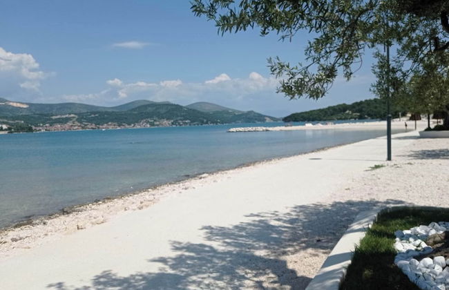 Cute apartment in stone house near sea - Foto 58