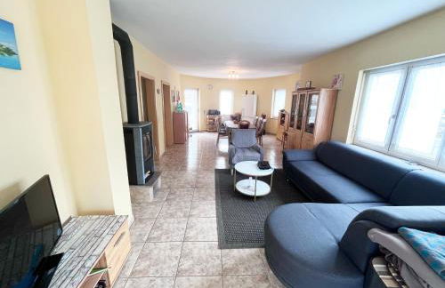 Villa espaciosa cerca de la playa de Sant Pere Pescador - Foto 17