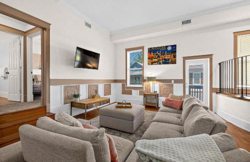 The Ray - 2nd Floor Historic Condo- Minutes Walk to Downtown - Foto 1