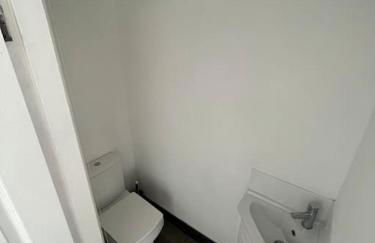 Staycation 3-bedroom home with panoramic views free off road parking - Foto 28