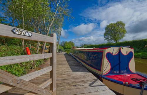 Dylan, 43ft Narrowboat with Garden - Foto 10