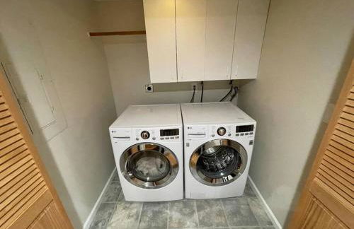 Ocean View Retreat Mins to Beaches & Trails - Photo 8