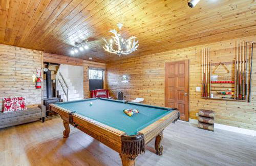 Wraparound Deck and Grill Wrightwood Cabin Near PCT - Foto 15