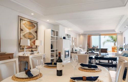 Exclusive 1 line Beach Apartment in Marbella with Panoramic Views - Foto 12